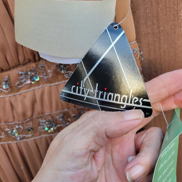 City Triangle Brown Dress size M runs small Prom Homecoming Or Other Events - Picture 7 of 10